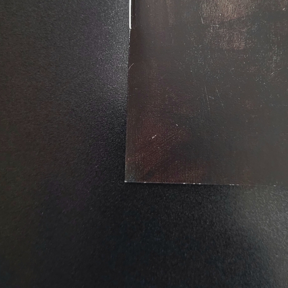 Walking Dead Deluxe #27 - Picture 3 of 7